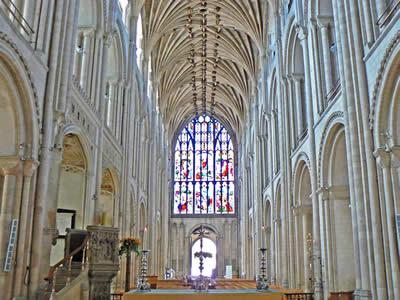norwichcathedralinsideT.jpg